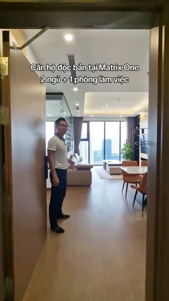 2ngur-1 phòng làm việc tại matrixone