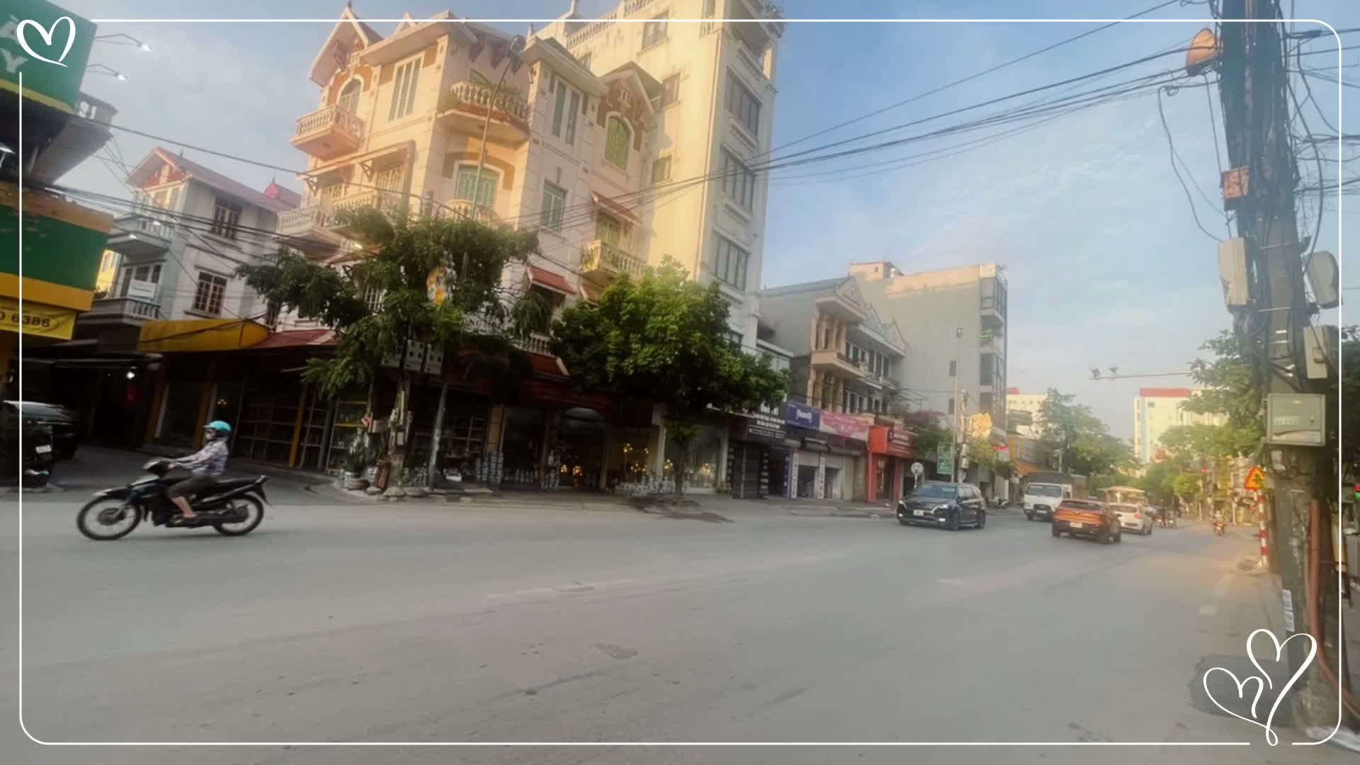 Bán nhà lô góc, oto tránh, ngay gần chợ Vân Trì, tài chính 5 tỷ, sổ nằm bank