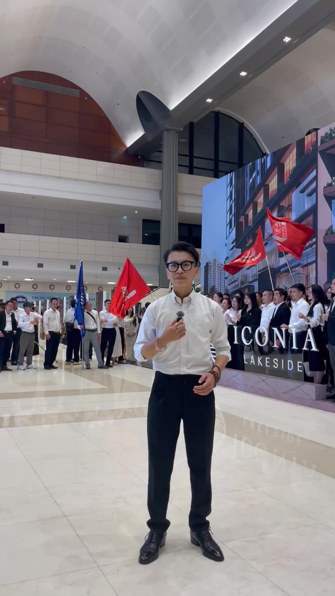 Căn hộ Iconia Lakeside (Mipec 54 Tố Hữu), 2 PN, 68 m²