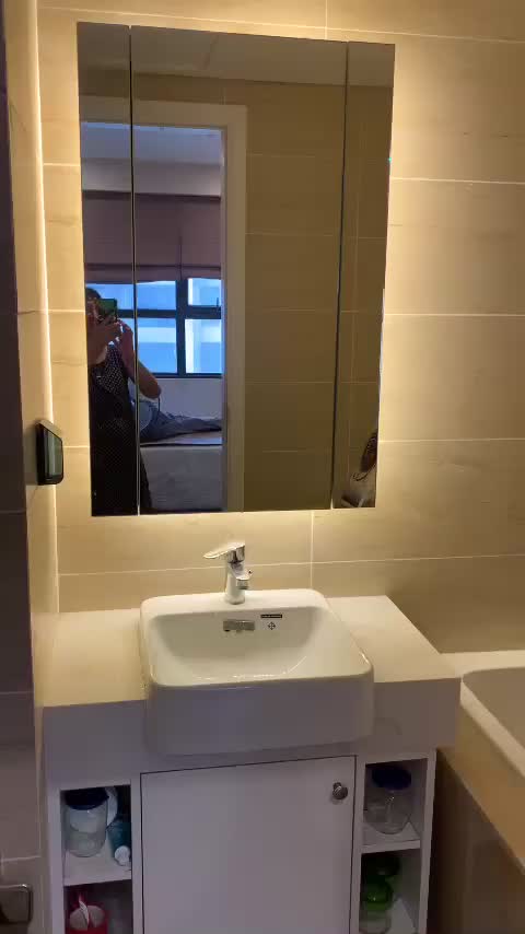 Căn hộ Vinhomes D'Capitale,  2 PN 63 m²
