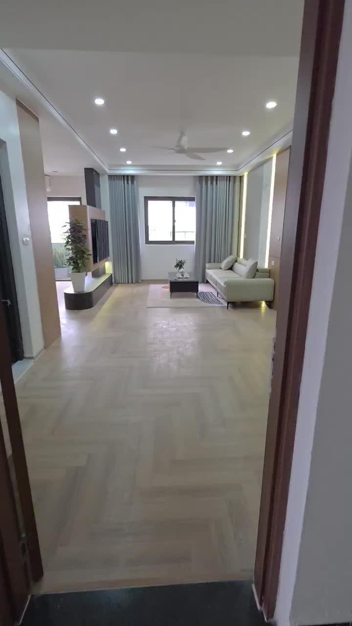 Căn hộ Khu đô thị Mễ Trì Hạ, 4+ PN, 150 m²