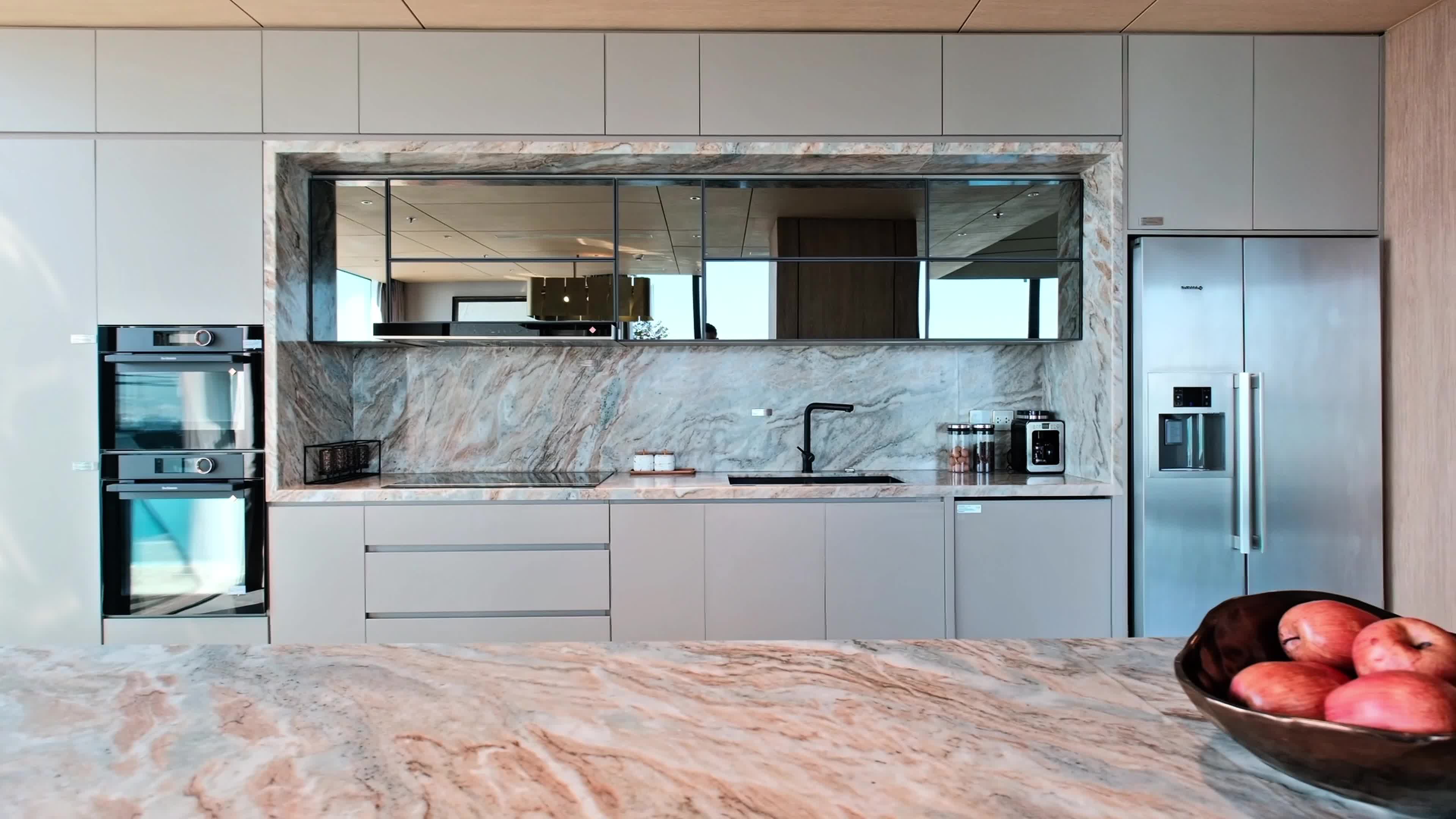 Căn hộ Noble Crystal Long Biên, 3 PN, 227 m²