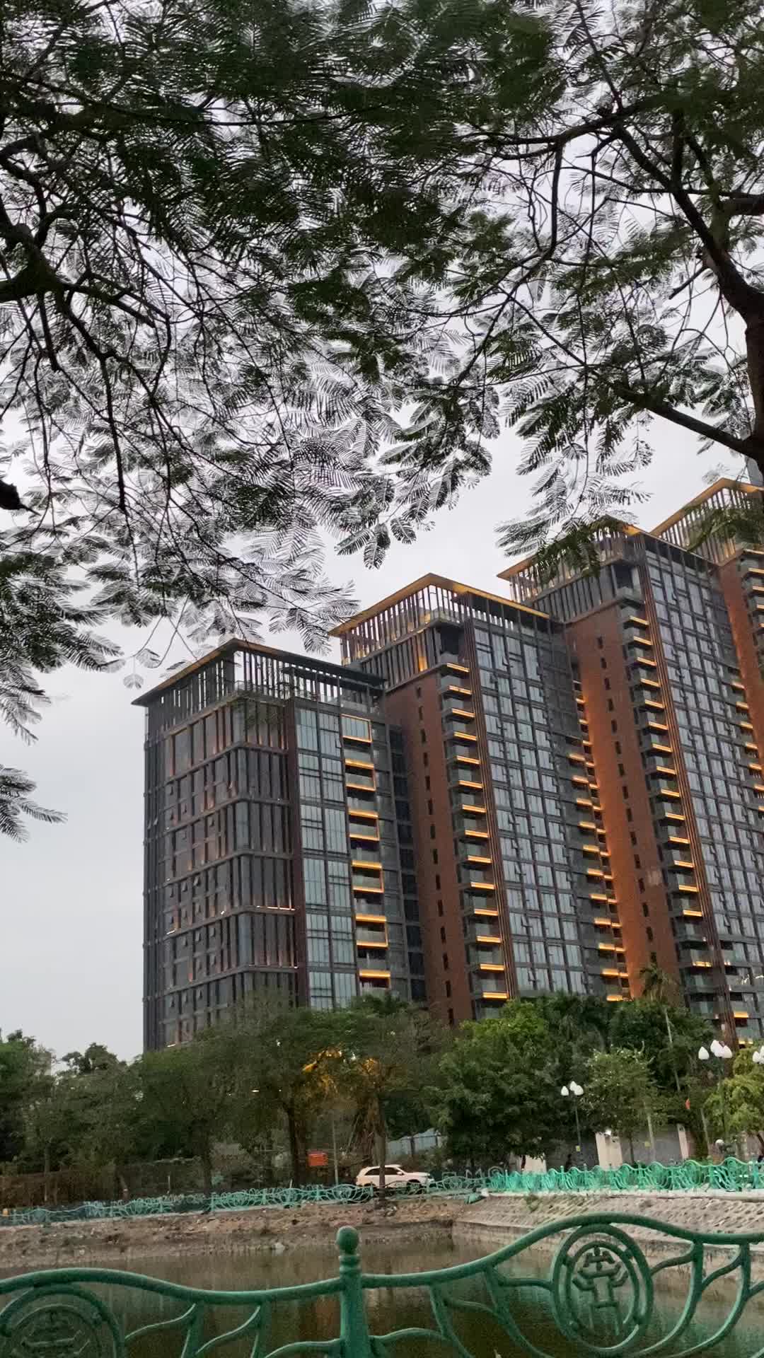 Căn hộ Sun Grand City Quảng An (The Sense), 2 PN, 64 m²