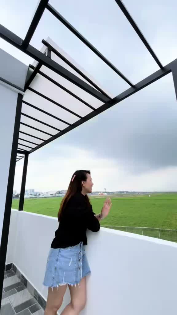 BÁN NHÀ ĐẦU NGÃ SÁU GV