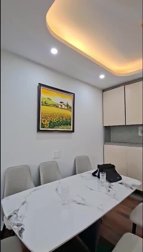 Chung cư Vĩnh Hoàng, Hoàng Mai, Hà Nội chỉ  4,75 tỷ đã làm chủ căn 3 ngủ View Hồ, có sổ đỏ, đã đầy đủ nội thất còn mới, nhận nhà ở ngay - ảnh 2
